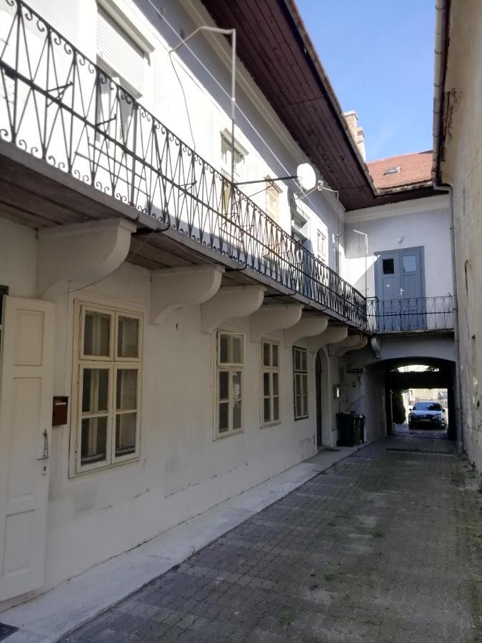 Via Tokaj Vendeghaz Apartment Sátoraljaújhely Bagian luar foto