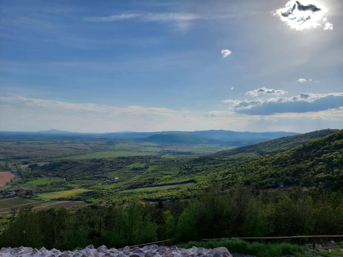 Via Tokaj Vendeghaz Apartment Sátoraljaújhely Bagian luar foto